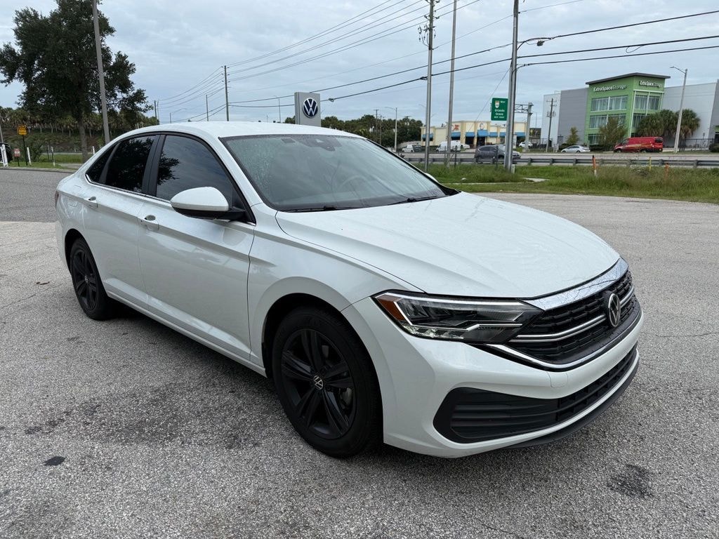 Used 2024 Volkswagen Jetta 1.5T SE Sedan