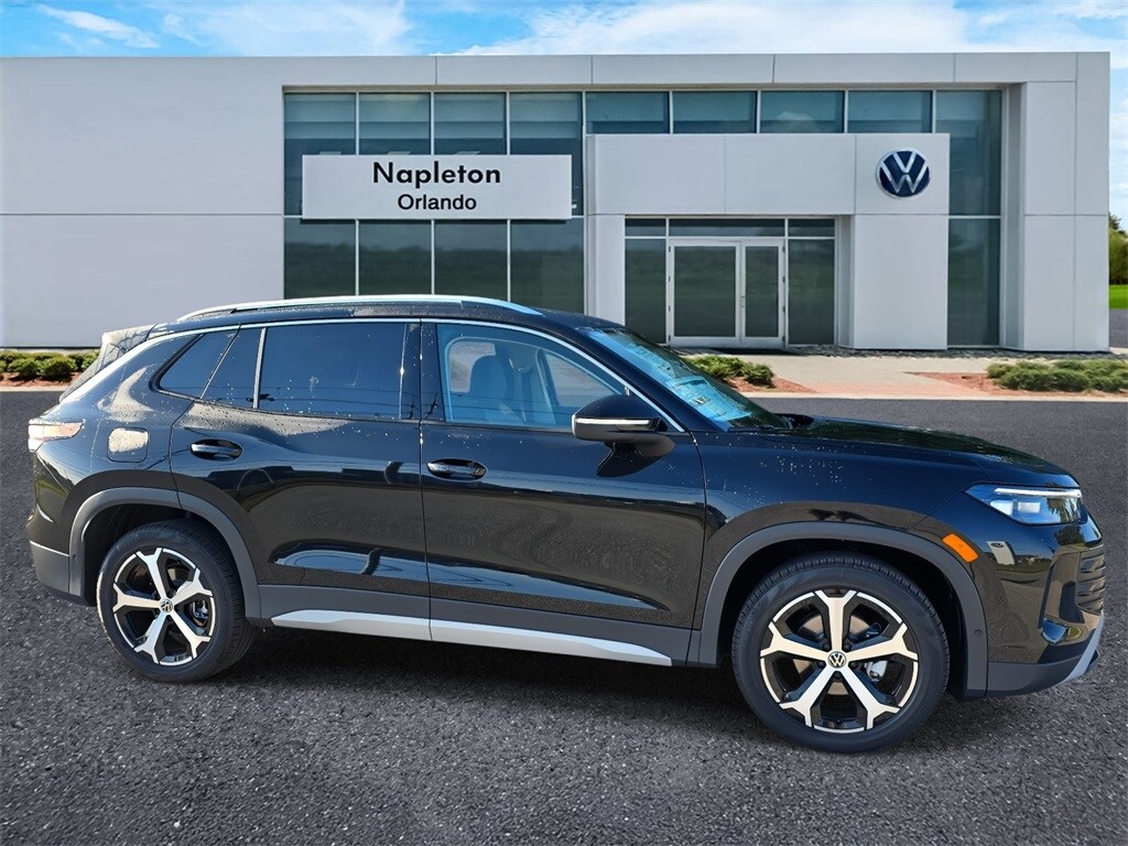 2025 Volkswagen Tiguan SE photo 4