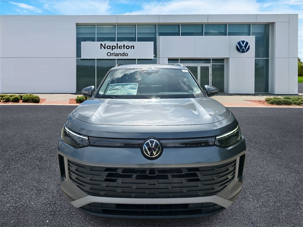2025 Volkswagen Tiguan SE photo 2