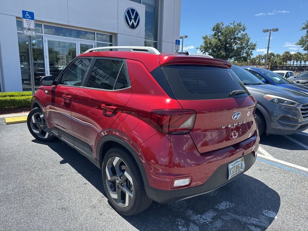 Used 2023 Hyundai Venue Limited SUV