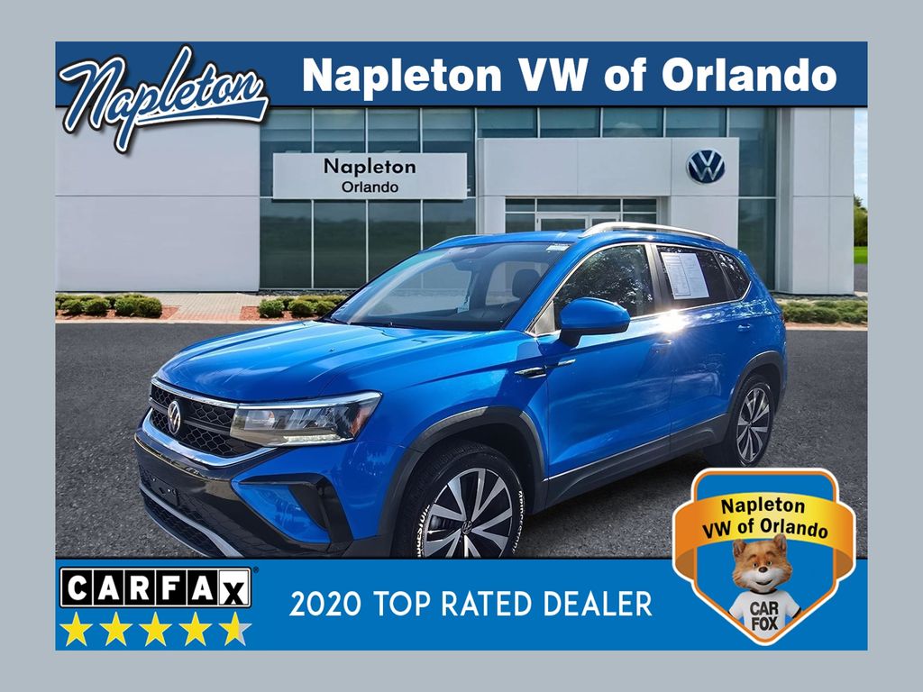 2022 Volkswagen Taos SE's photo