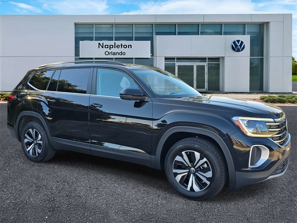 2026 Volkswagen Atlas SE photo 3