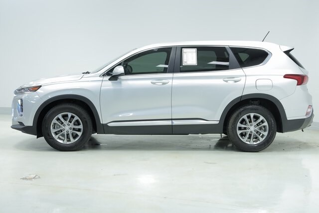 2019 Hyundai Santa Fe SE photo 4