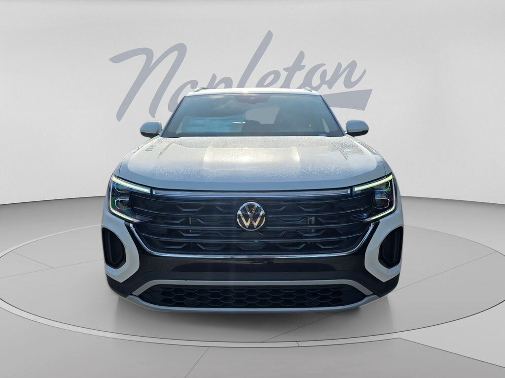 New 2026 Volkswagen Atlas Cross Sport 2.0T SE w/Technology SUV