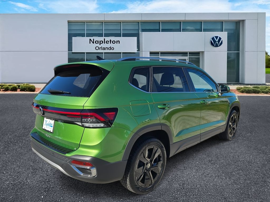 New 2025 Volkswagen Taos 1.5T SE SUV