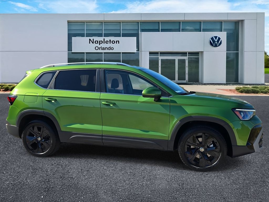 New 2025 Volkswagen Taos 1.5T SE SUV