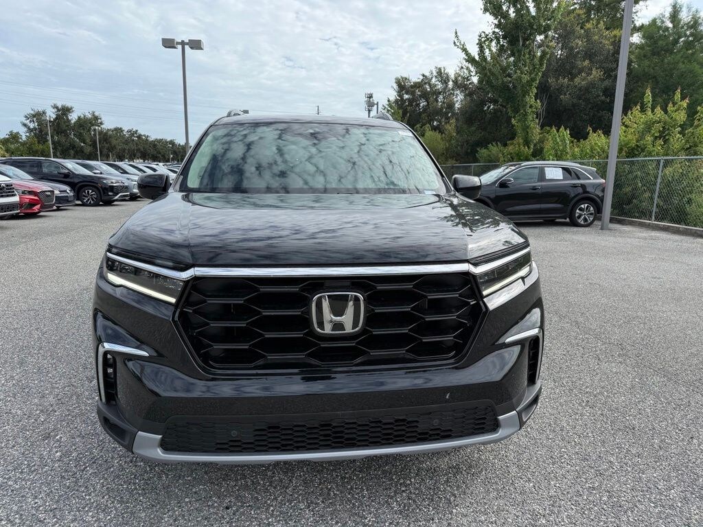 Used 2025 Honda Pilot Touring SUV