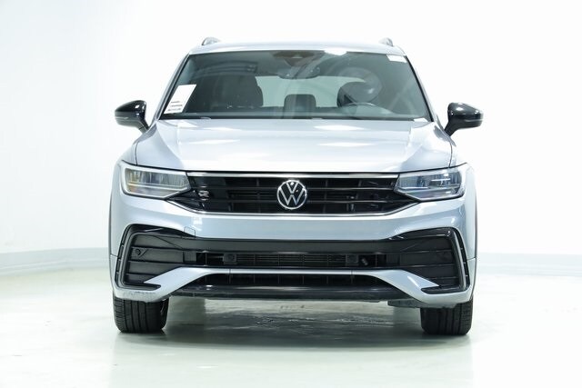 2022 Volkswagen Tiguan SE R-Line Black photo 2