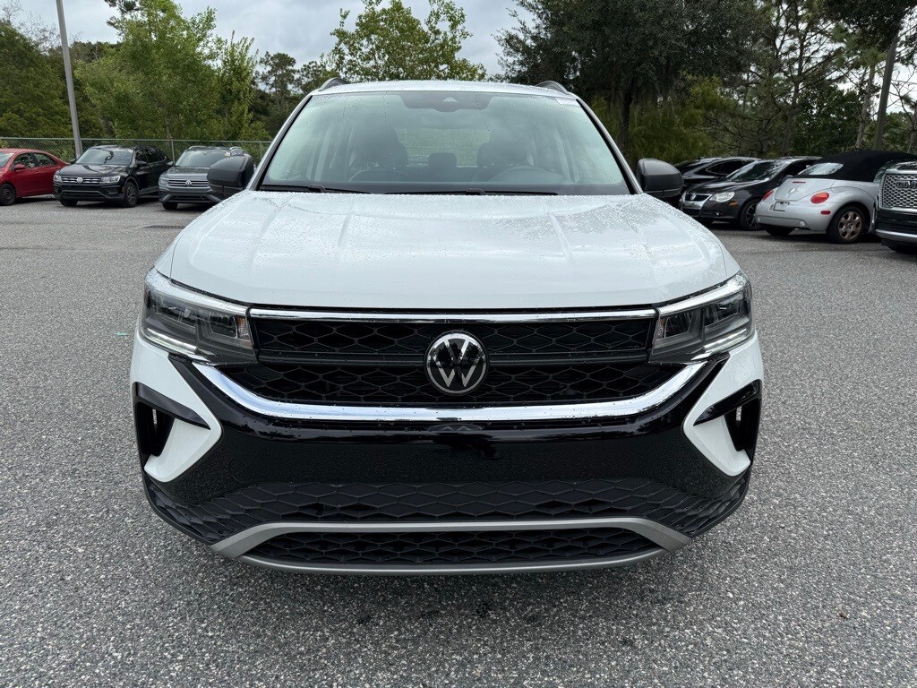 2023 Volkswagen Taos S photo 2