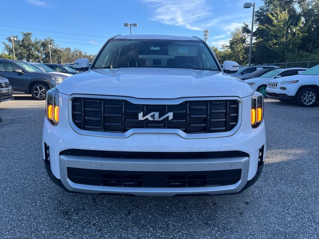 2024 Kia Telluride S photo 2