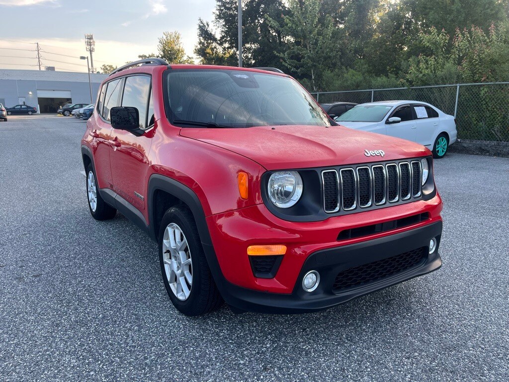2019 Jeep Renegade Latitude photo 2