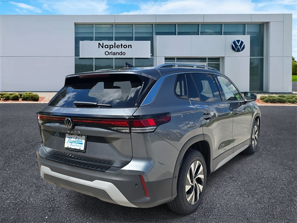 2025 Volkswagen Tiguan S photo 2