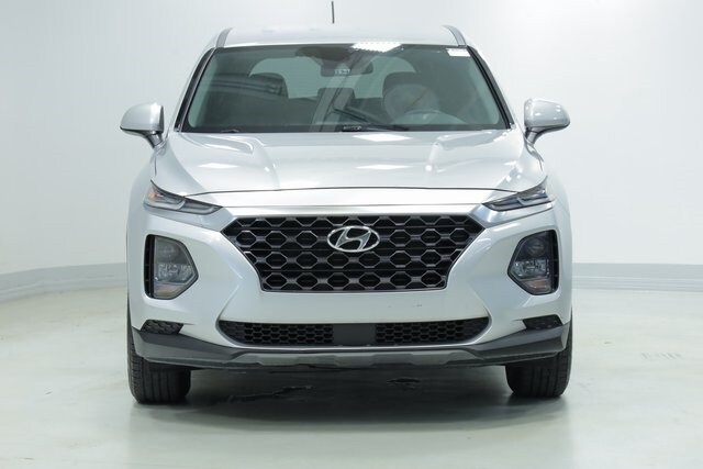 2019 Hyundai Santa Fe SE photo 2