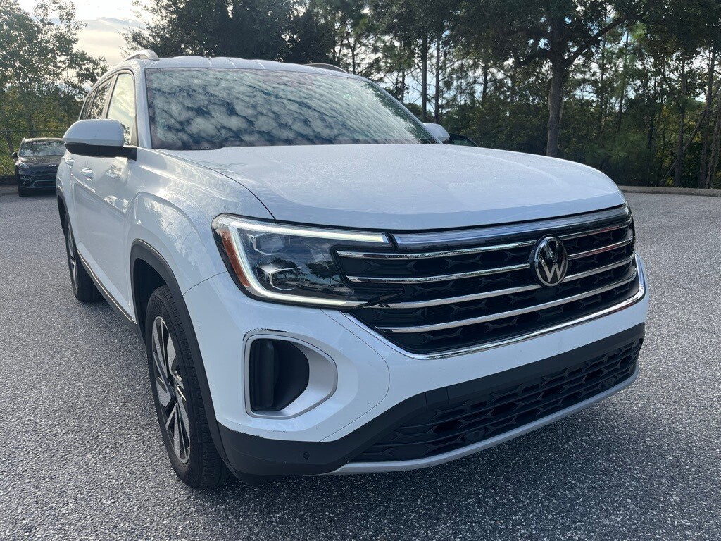 2024 Volkswagen Atlas SE Technology photo 3