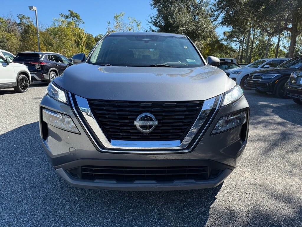 2023 Nissan Rogue SV photo 2