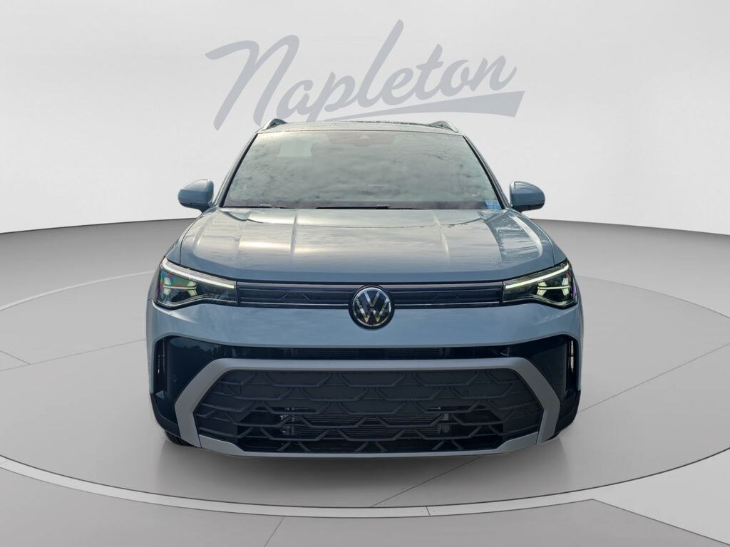 New 2026 Volkswagen Taos 1.5T SE SUV