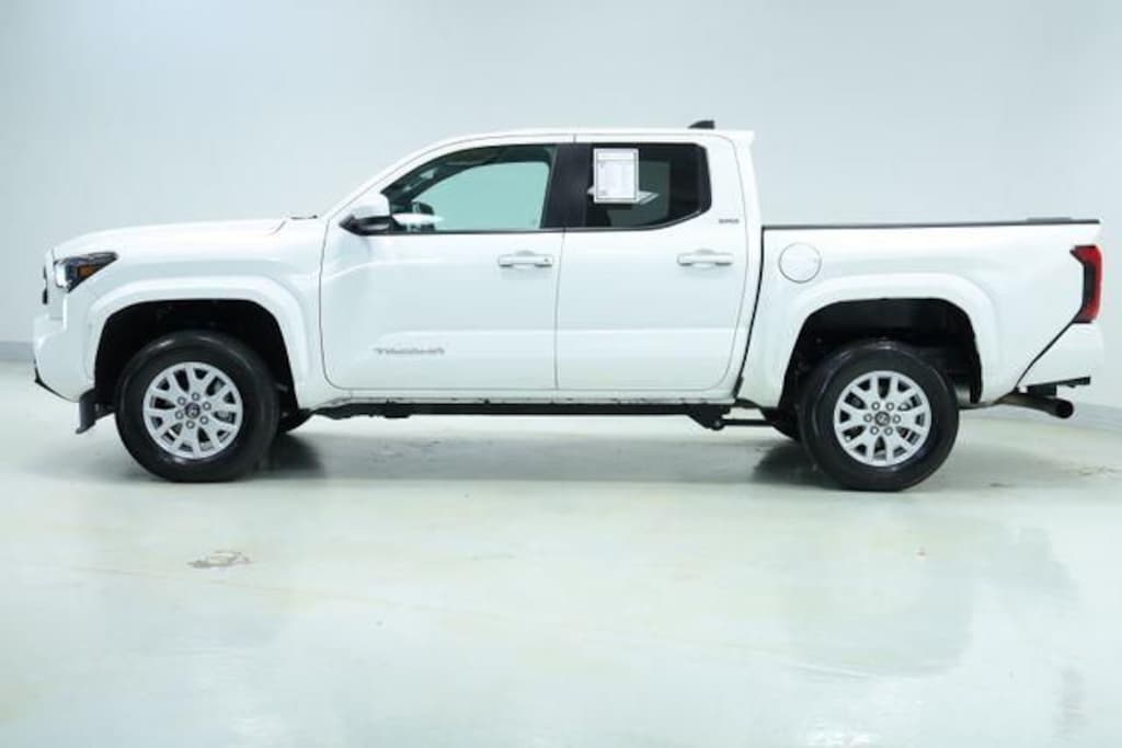 Used 2025 Toyota Tacoma SR5 Truck