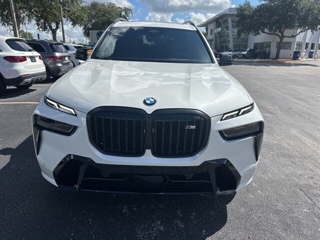 2023 Bmw X7 M60i photo 2