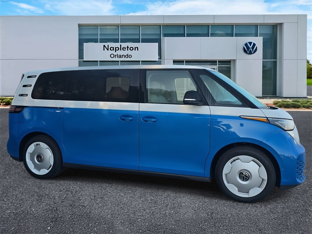 2025 Volkswagen ID. Buzz photo 3