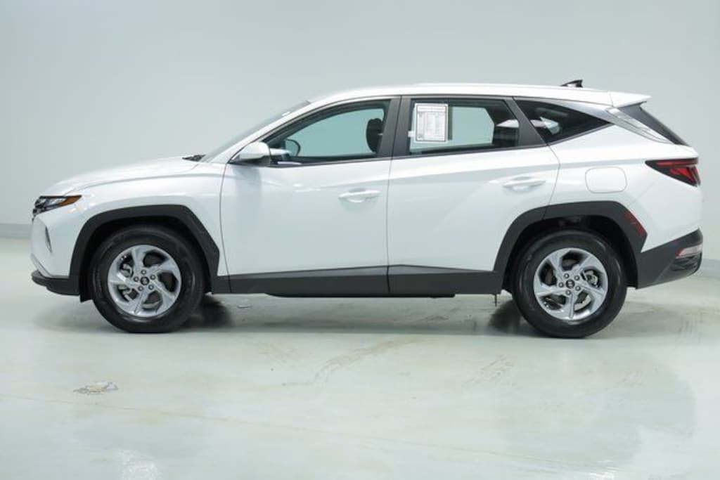Used 2024 Hyundai Tucson SE SUV