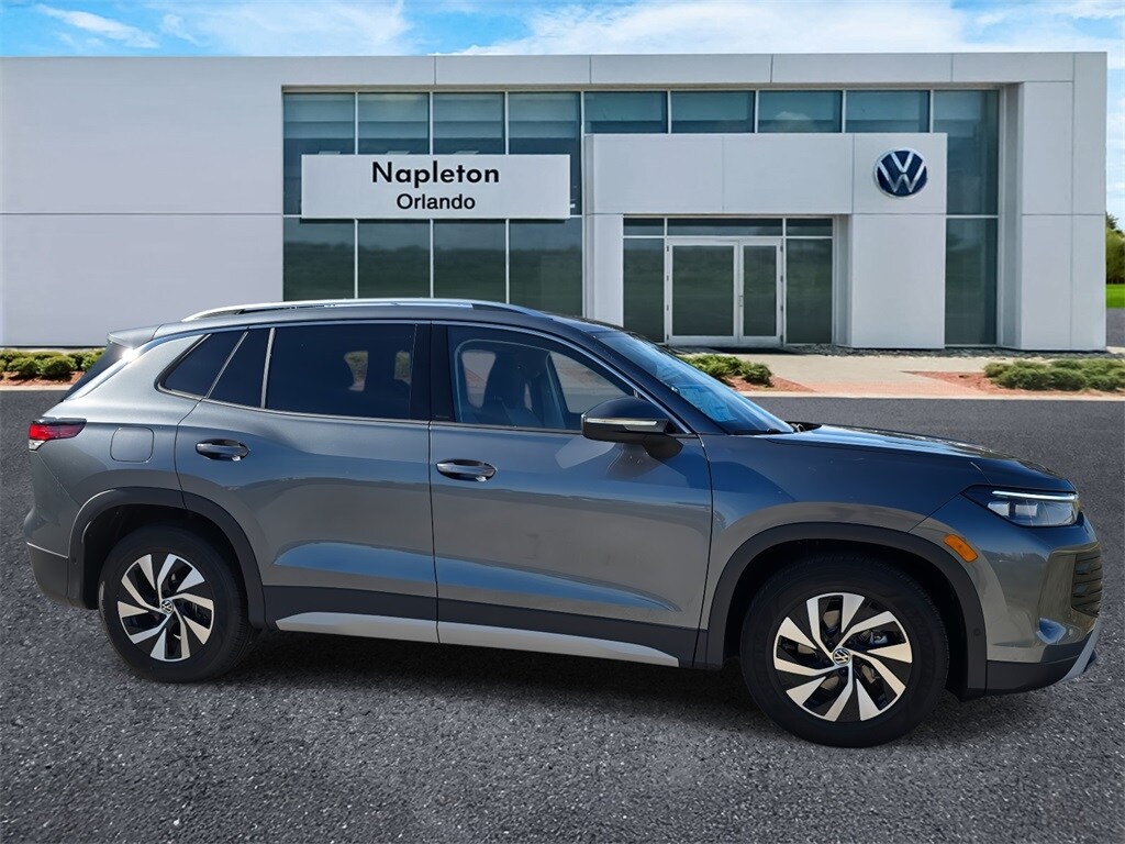 2026 Volkswagen Tiguan S photo 3