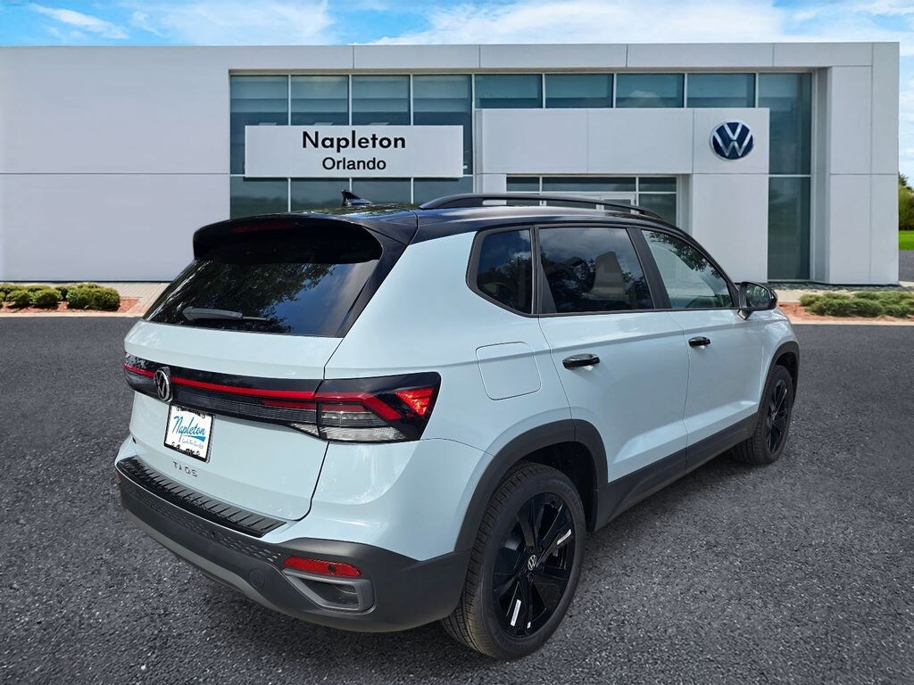New 2026 Volkswagen Taos 1.5T SE Black SUV