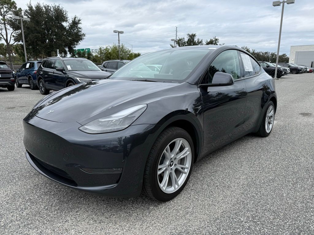 2024 Tesla Model Y Long Range's photo