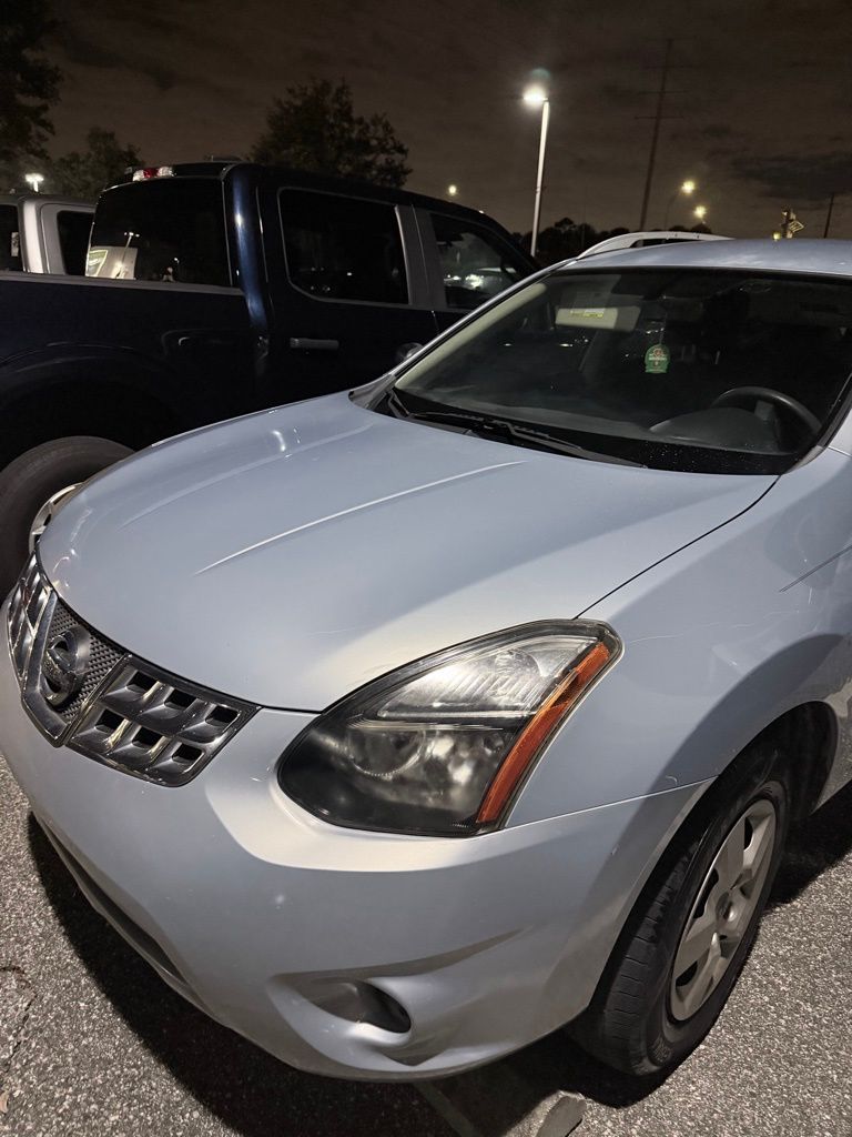 2015 Nissan Rogue Select S's photo