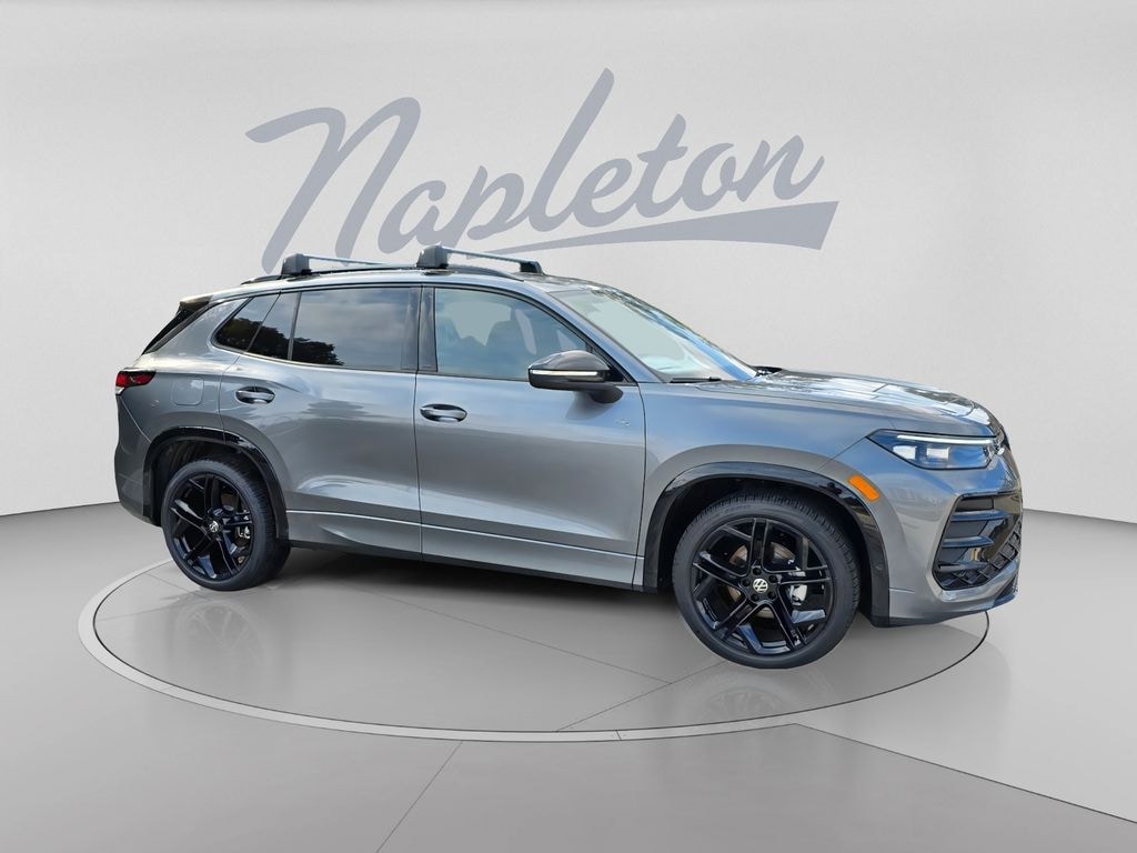 New 2026 Volkswagen Tiguan 2.0T SE R-Line Black SUV