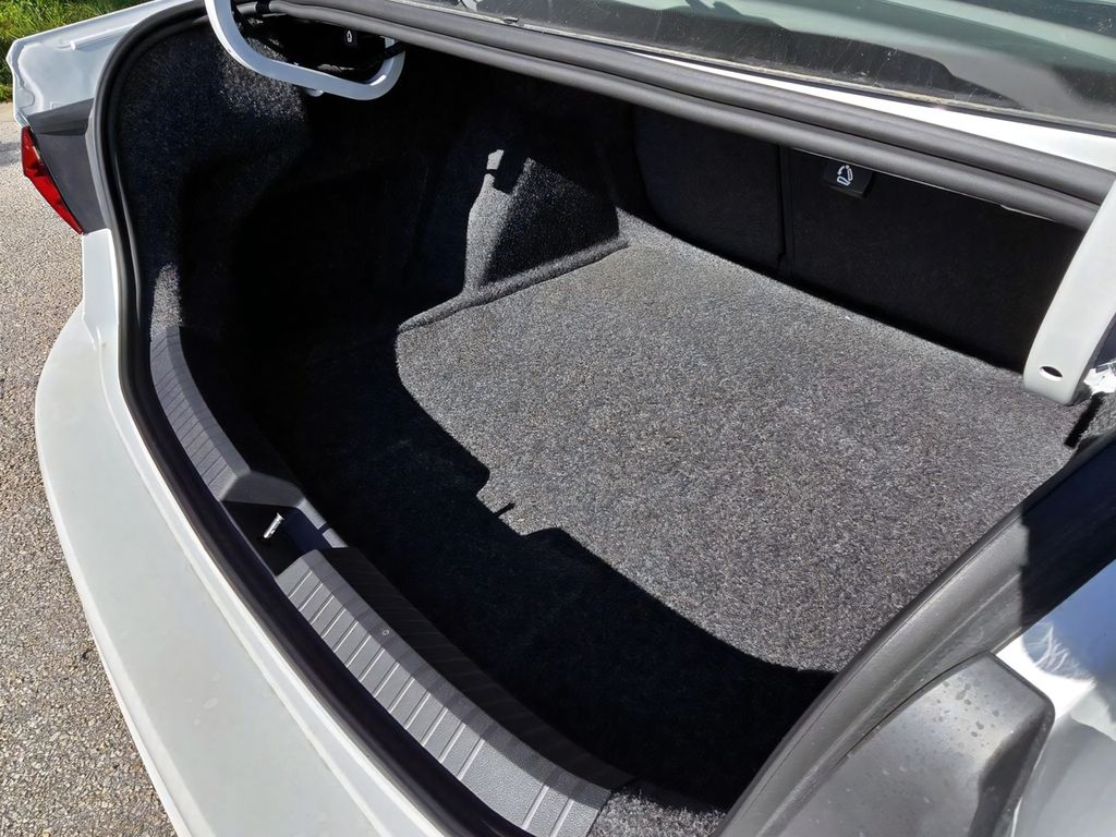2025 Volkswagen Jetta Sport - Photo 27