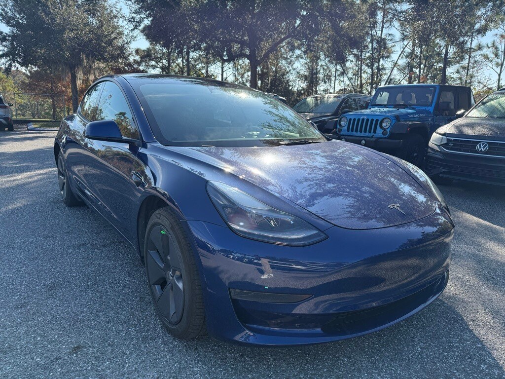 2023 Tesla Model 3 photo 3