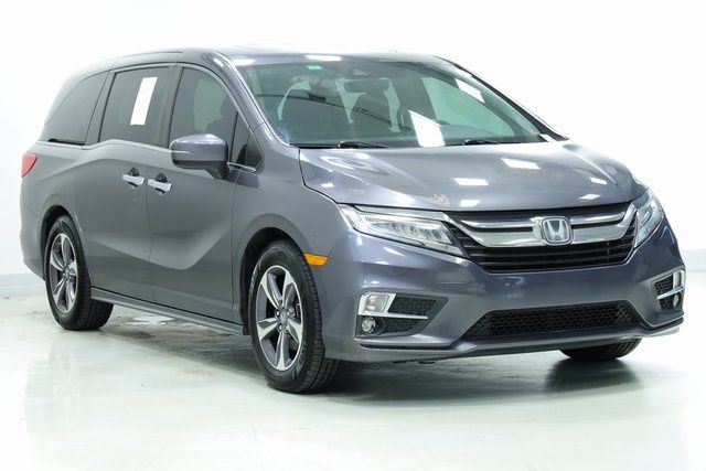 2018 Honda Odyssey Touring photo 3