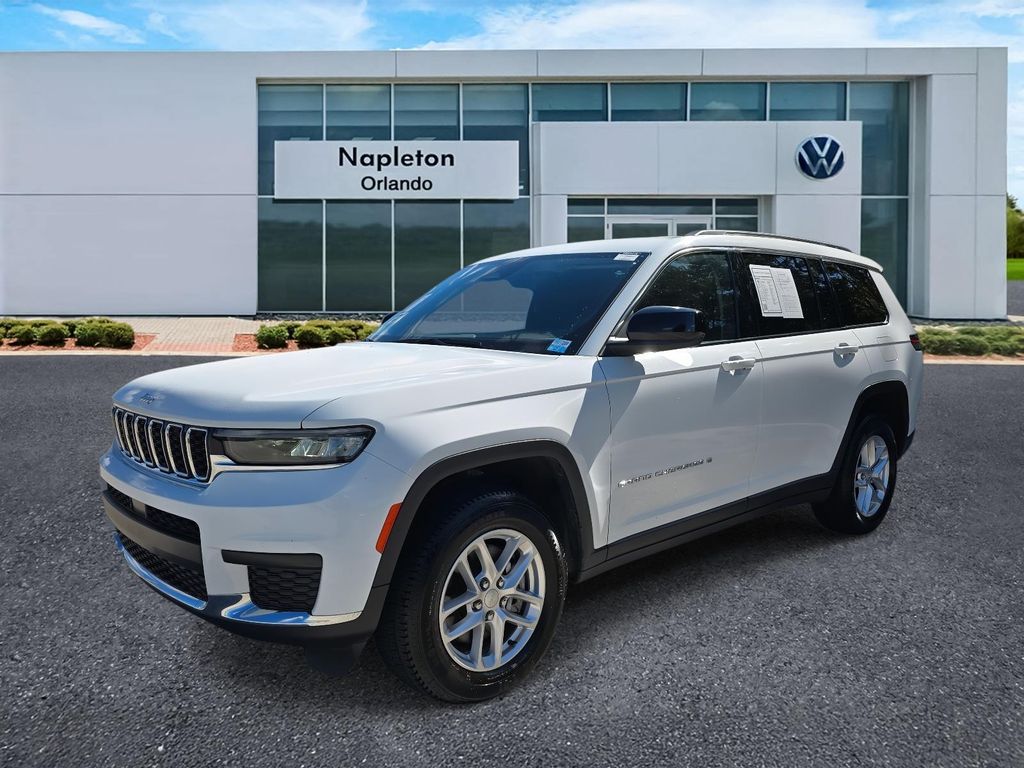 2023 Jeep Grand Cherokee L Laredo's photo