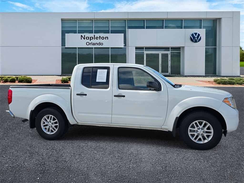 2021 Nissan Frontier SV photo 3