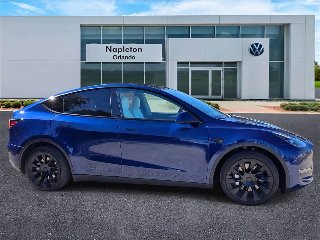 2023 Tesla Model Y Long Range photo 3