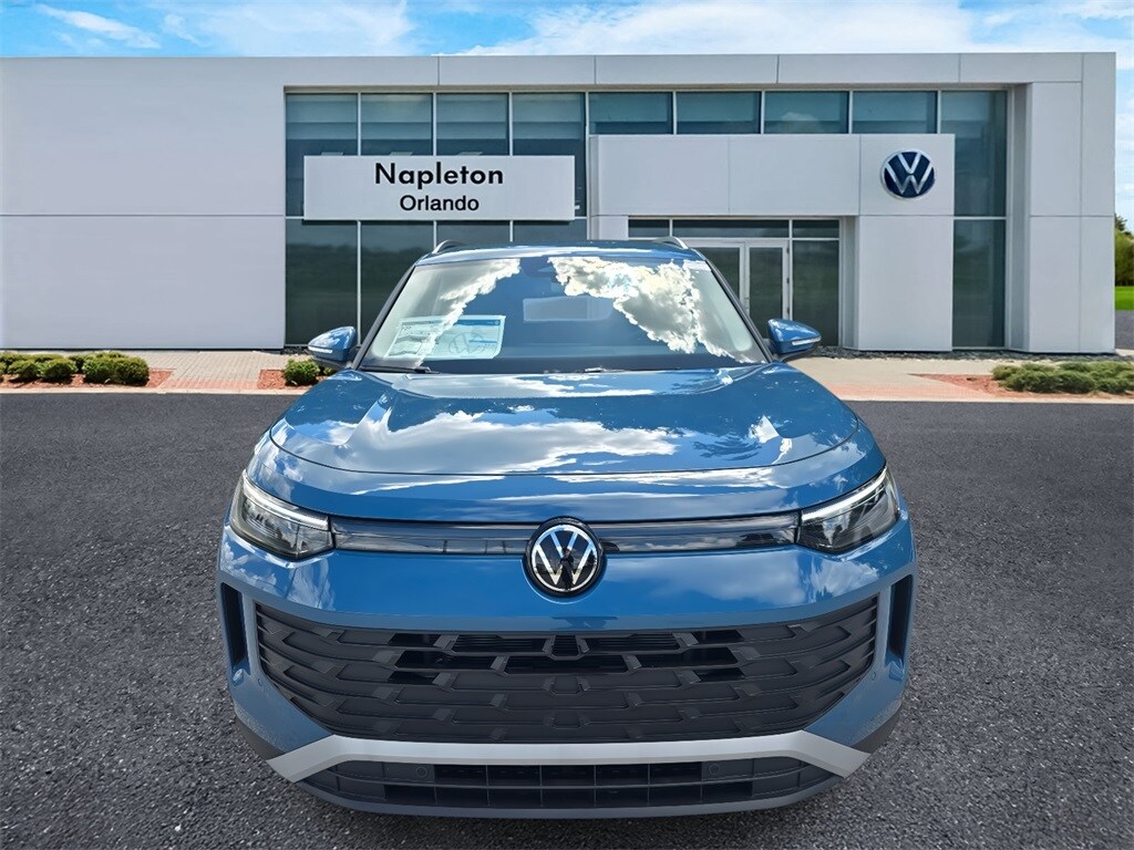 2025 Volkswagen Tiguan SE photo 2