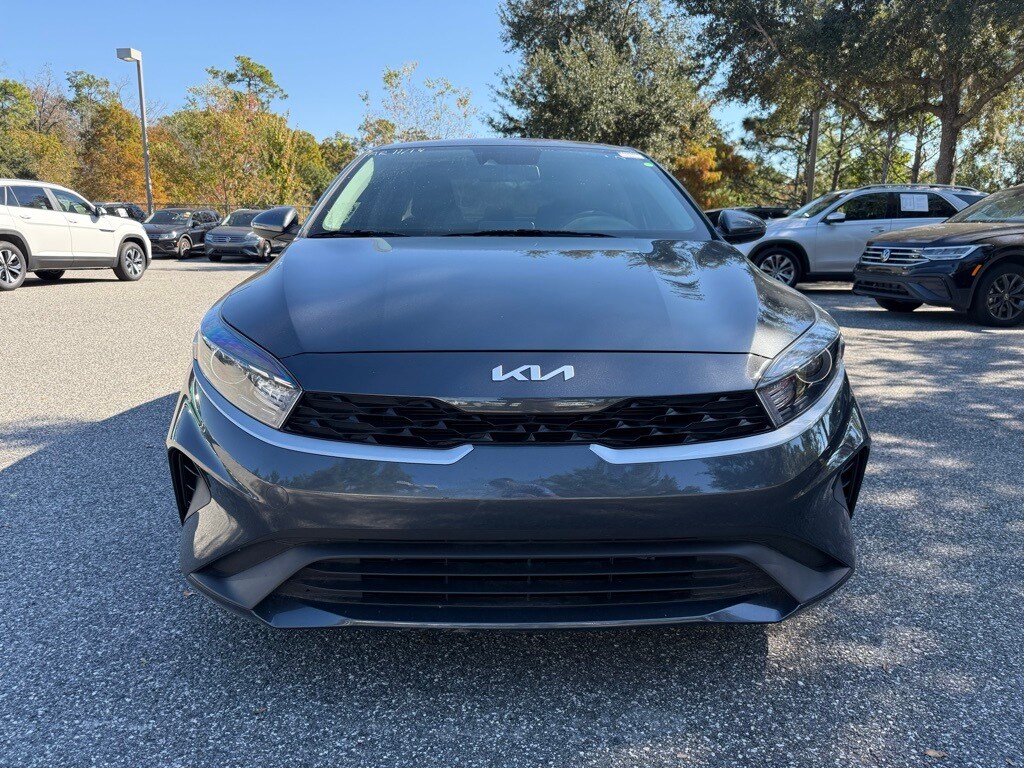 2023 Kia Forte LXS photo 2