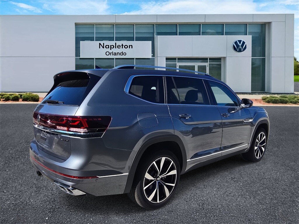 2025 Volkswagen Atlas SEL Premium R-Line photo 4