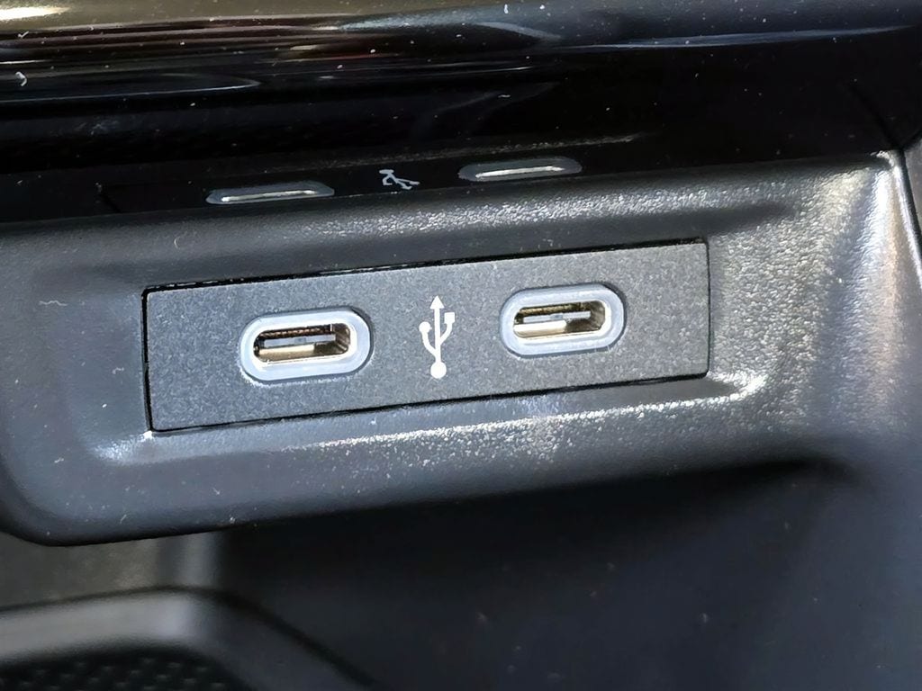 2025 Volkswagen Jetta Sport - Photo 16