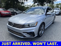 2018 Volkswagen Passat 2.0T R-Line Sedan