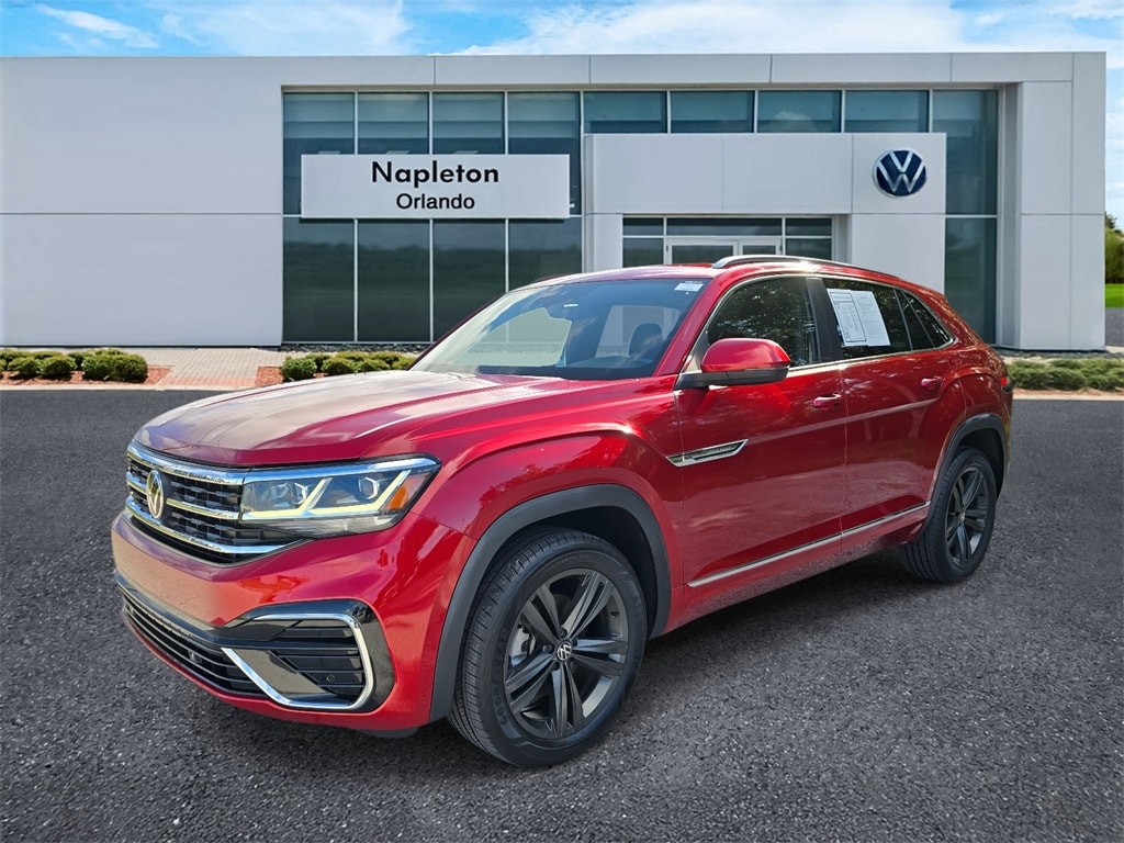 2022 Volkswagen Atlas Cross Sport SEL R-Line's photo