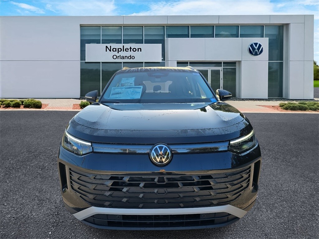 2025 Volkswagen Tiguan SE photo 3