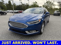2017 Ford Fusion Energi Titanium Sedan
