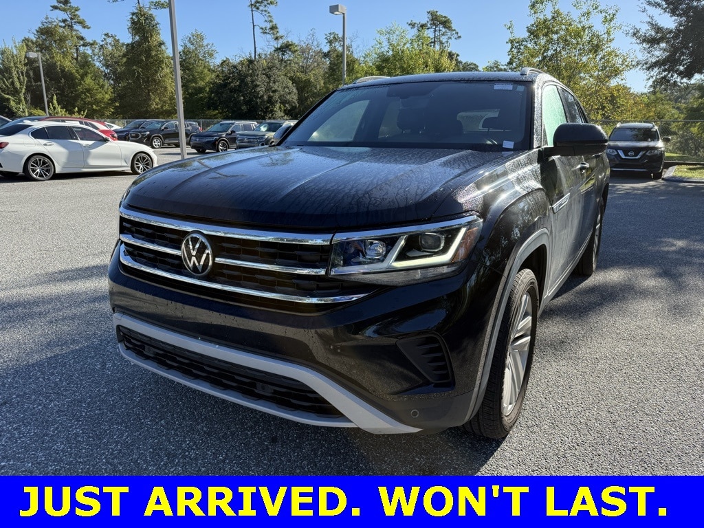 2022 Volkswagen Atlas Cross Sport SE w/Tech