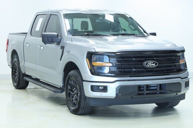 2024 Ford F-150 XLT photo 2