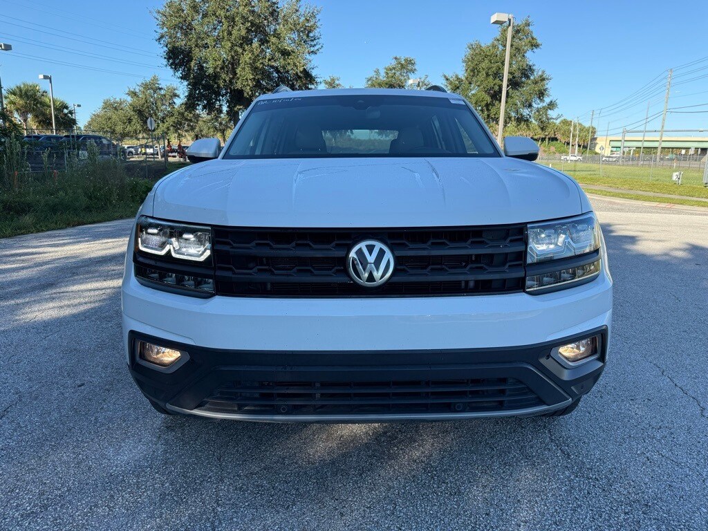 2019 Volkswagen Atlas SEL photo 2