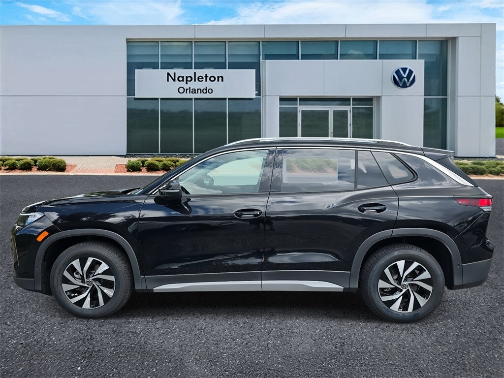 2025 Volkswagen Tiguan S photo 3