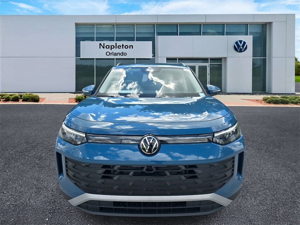 2025 Volkswagen Tiguan SE photo 2