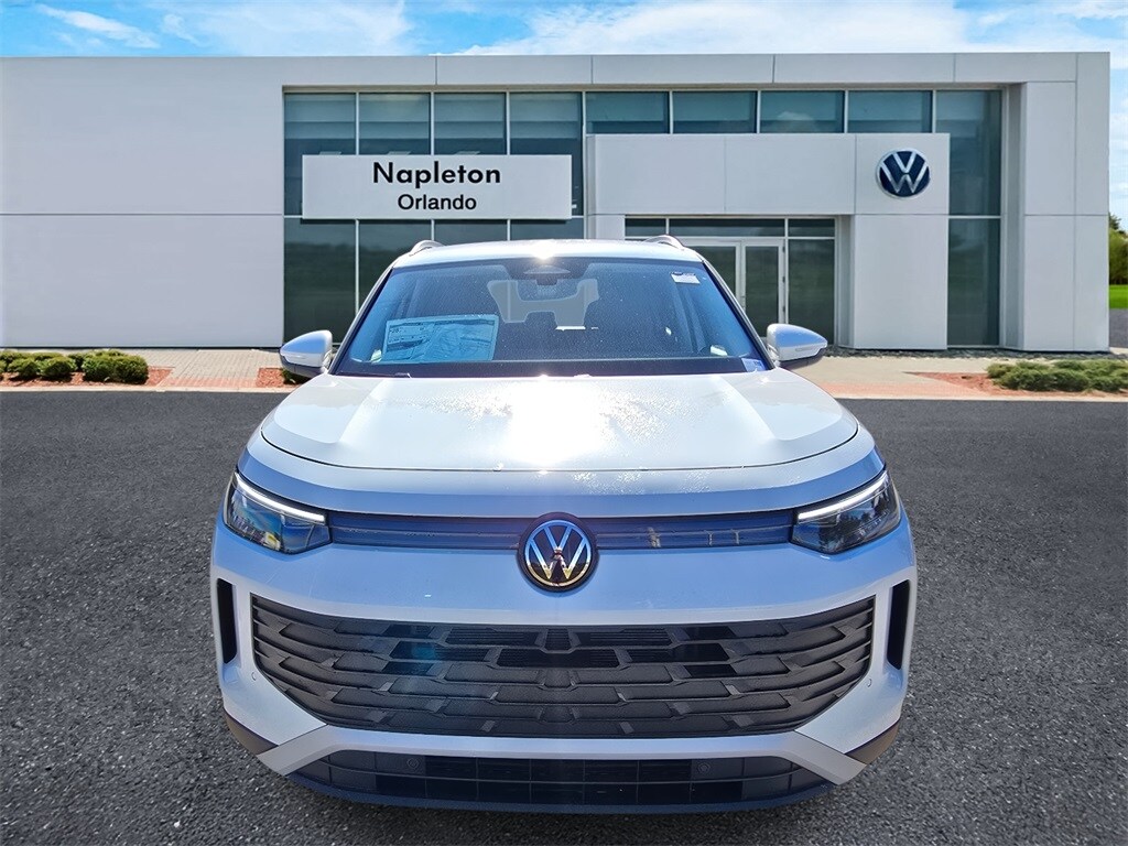 2025 Volkswagen Tiguan SE photo 2