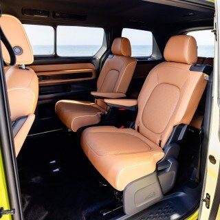 id buzz captain chairs